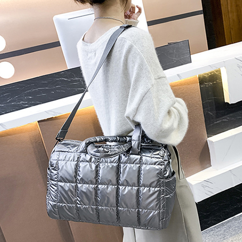 Bolsos de algodón espacial de  - Luxury Quilted Bags reseña y precio