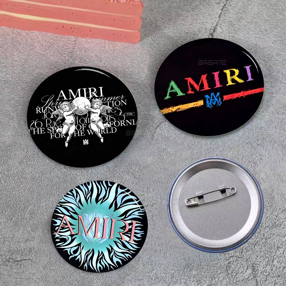 Broche de metal de diseño de l - Luxury Bags Japan reseña y precio