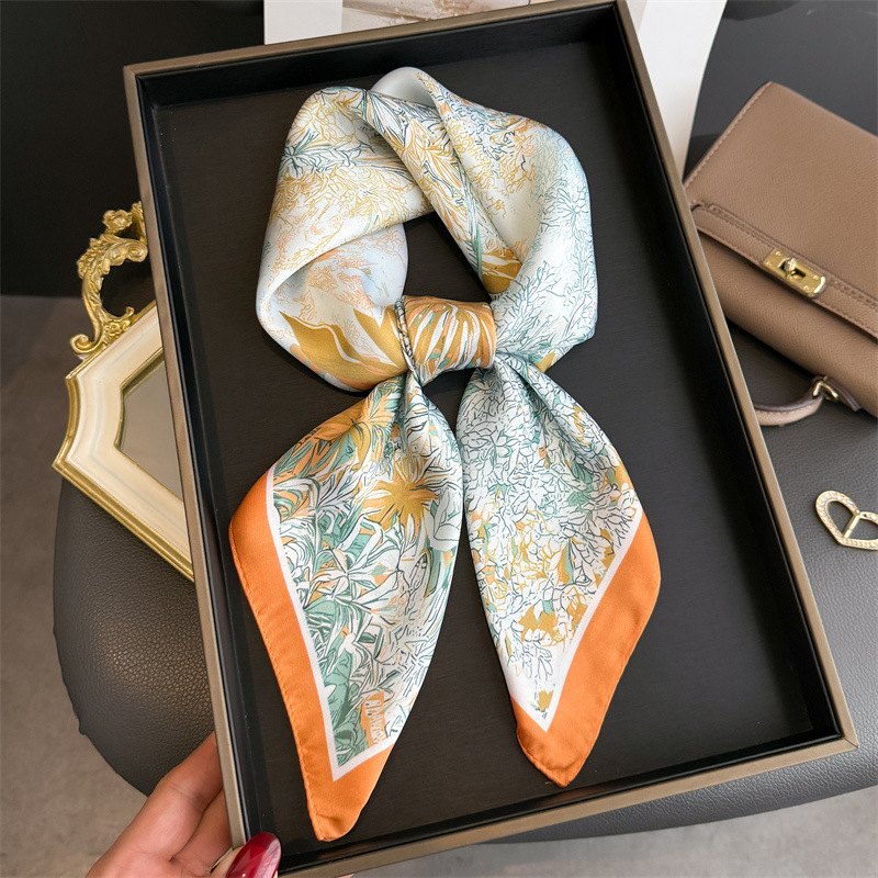 Pañuelo de diseño de lujo con  - Luxury Bags Expensive reseña y precio