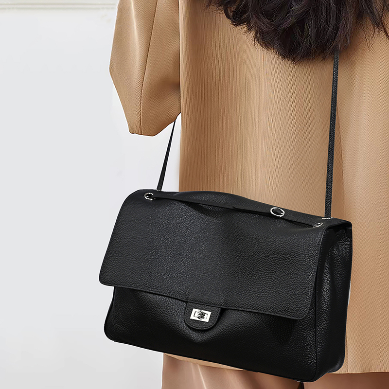 Bolsos de Hombro de Cuero Genu - Luxury Bags With Silver Hardware reseña y precio