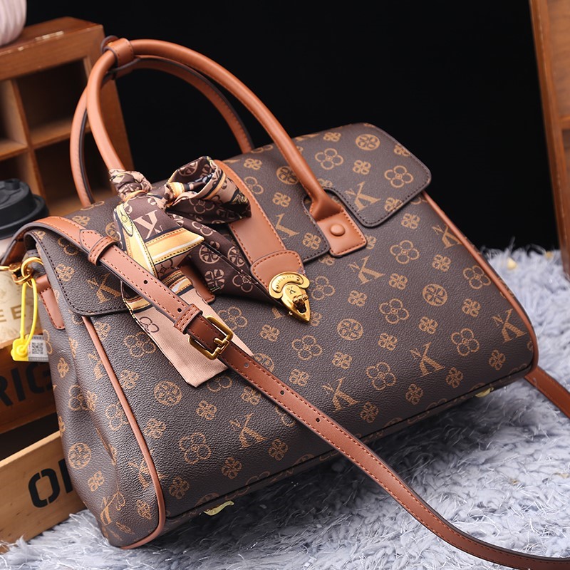 Bolso ligero de marca de lujo  - Luxury Bags Reseller reseña y precio