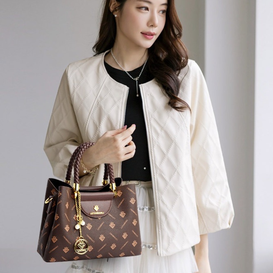 Bolso de mano informal de cuer - Luxury Bags Reseller reseña y precio