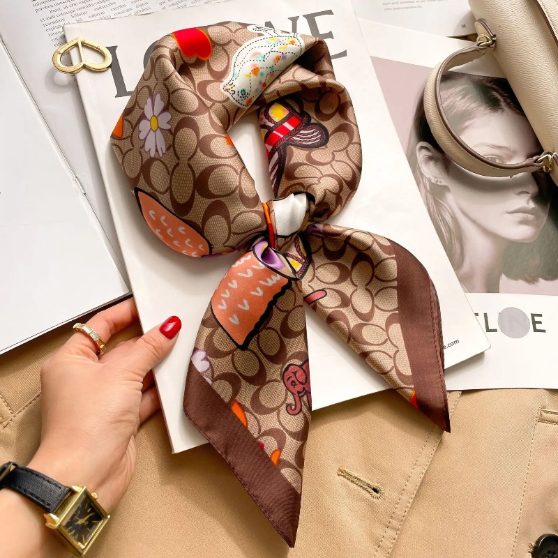 Pañuelo Cuadrado de Seda Satin - Luxury Bags Expensive reseña y precio